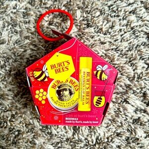 Burt’s Bees Beeswax Gift Set – Lip Balm & Hand Salve – New